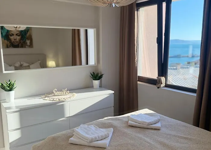 Ora Seaview Apartament *